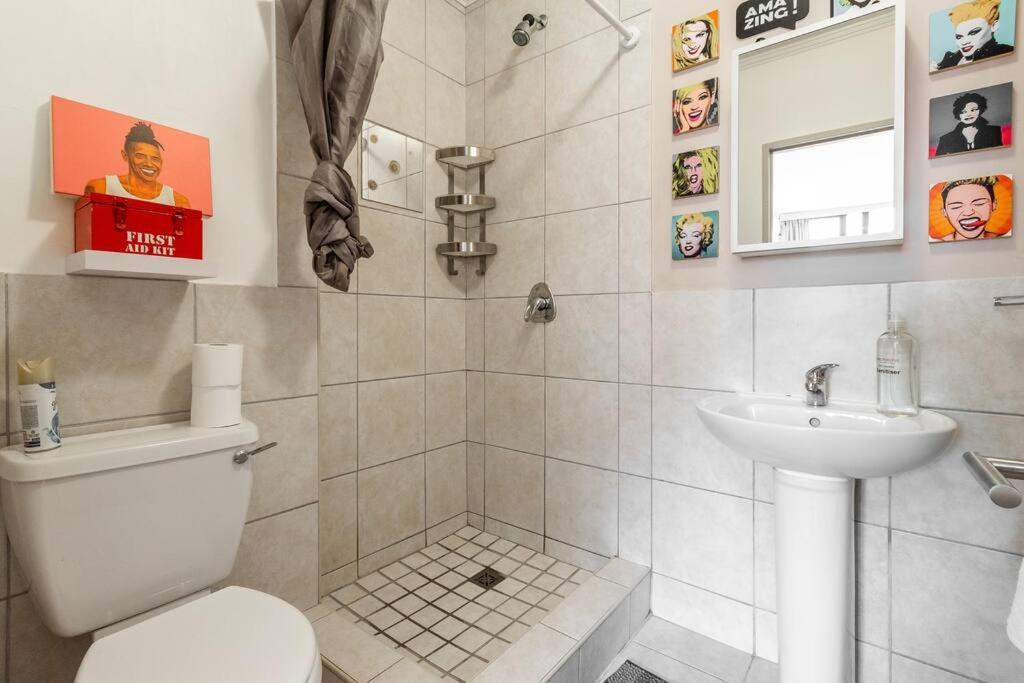 Four Seasons 818- Spacious Cbd Studio - Onsite Parking, Gym & Rooftop Pool Leilighet Cape Town Eksteriør bilde